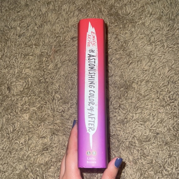 The astonishing color of after book - Picture 2 of 4